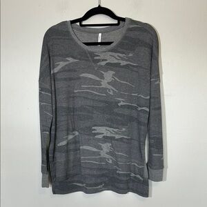 Z supply Gray‎ camo Crewneck waffle knit long sleeve tee top medium